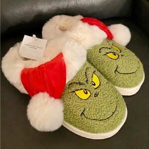 NWT American Eagle Grinch Faux Fur Slippers, Sz. 9!!